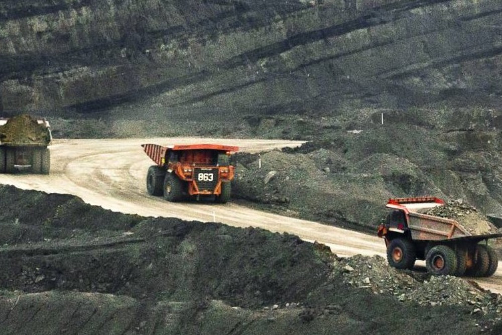 Saham BUMI Tertekan, Net Sell Tertinggi Capai Rp287,9 Miliar